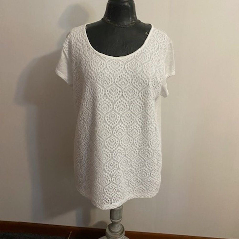 Liz Claiborne White short sleeve with lace overlay top, size XL